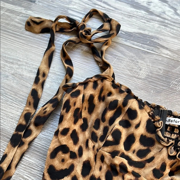 Reformation Leopard Print Women's Top with Tie Straps sizes 4 - Picture 3 of 7